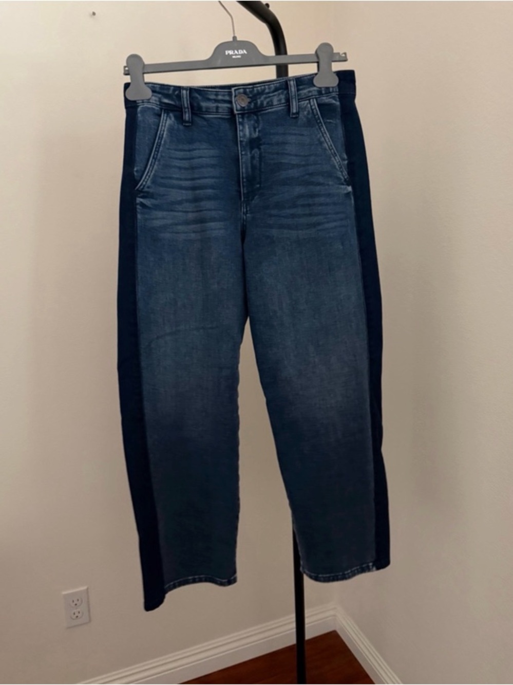 Kut from the Kloth Two-Tone Dark and Medium Blue Wide-Leg Jeans - Picture 4 of 7